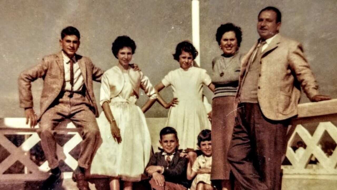 Lucho De Nicola con la sua famiglia
