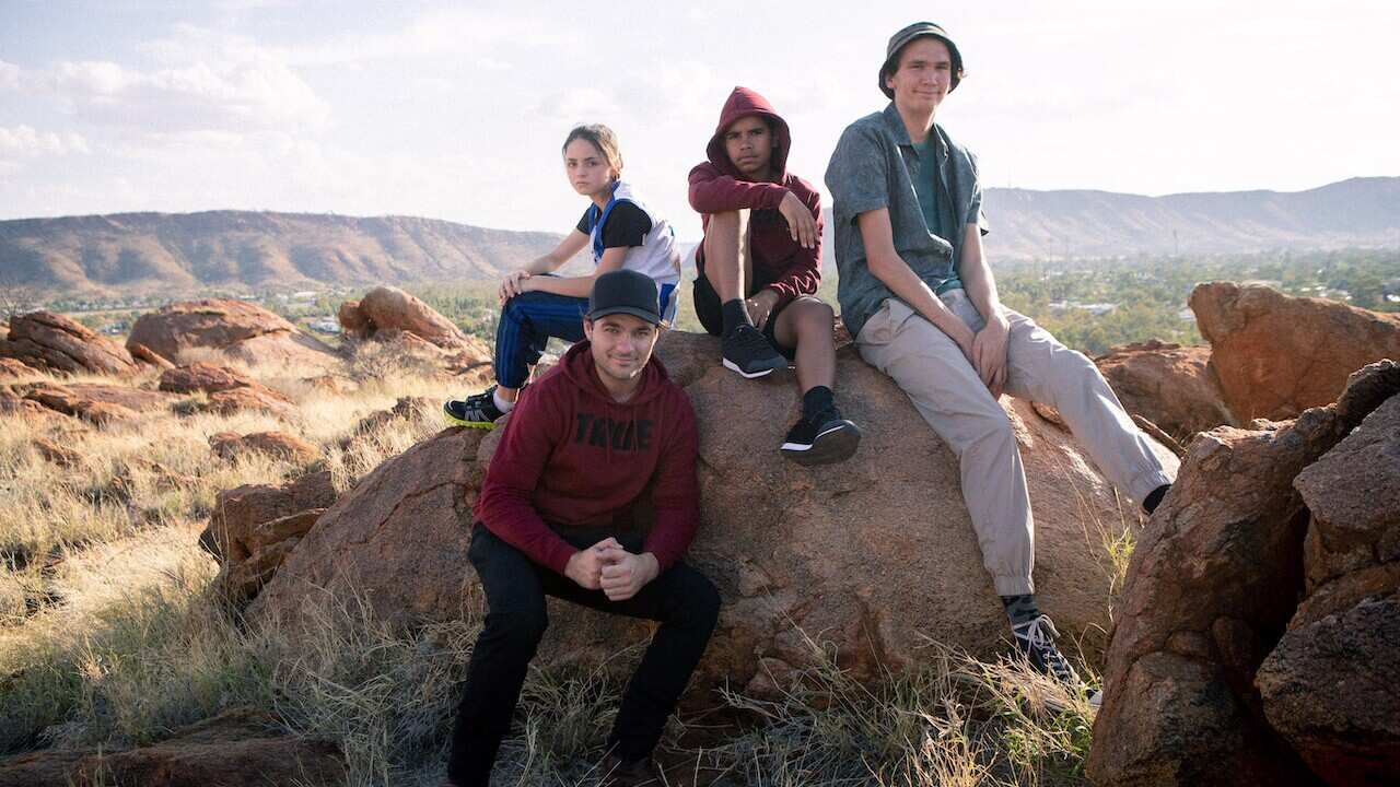 Robbie Hood cast