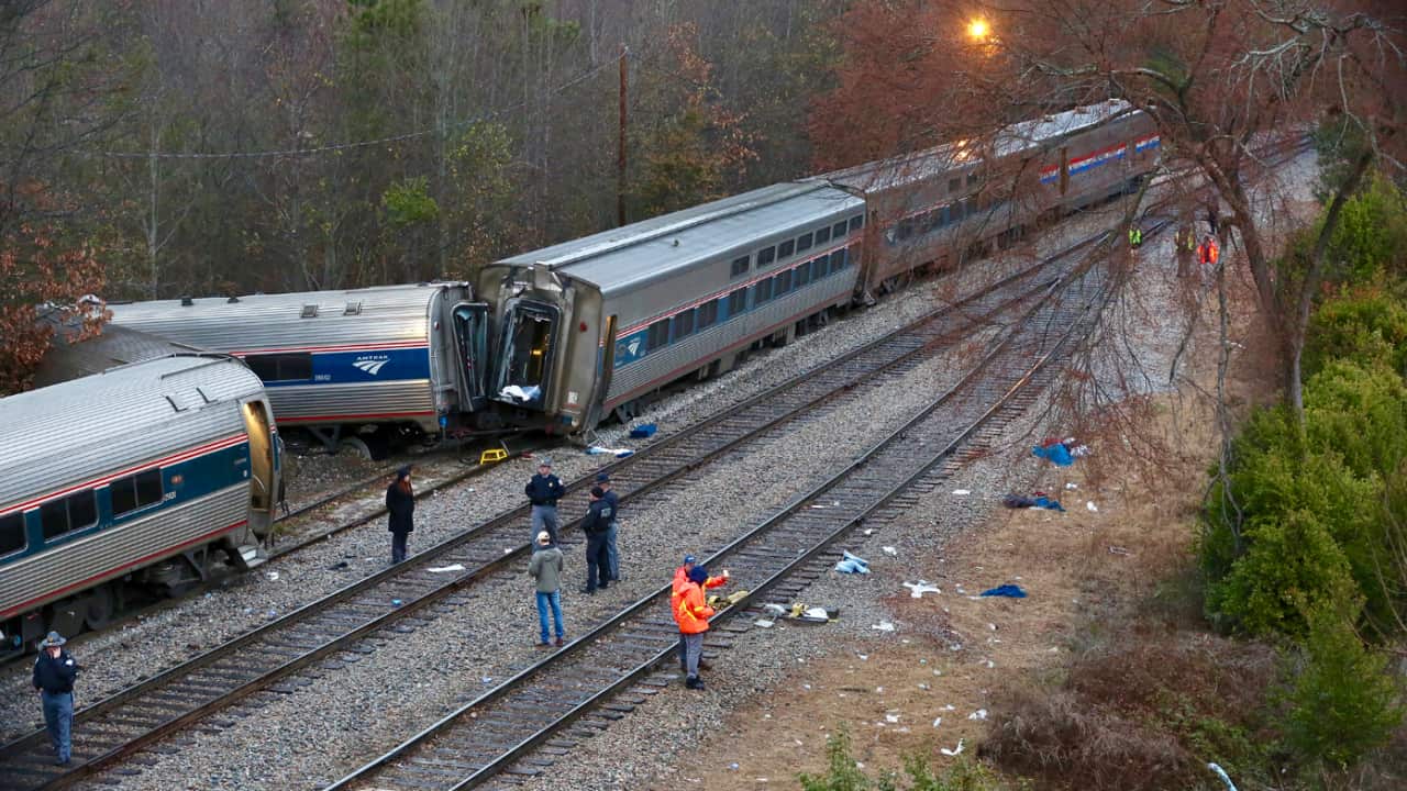 Amtrak train 91 en route to Miami derailed in Cayce after colliding with a freight train.