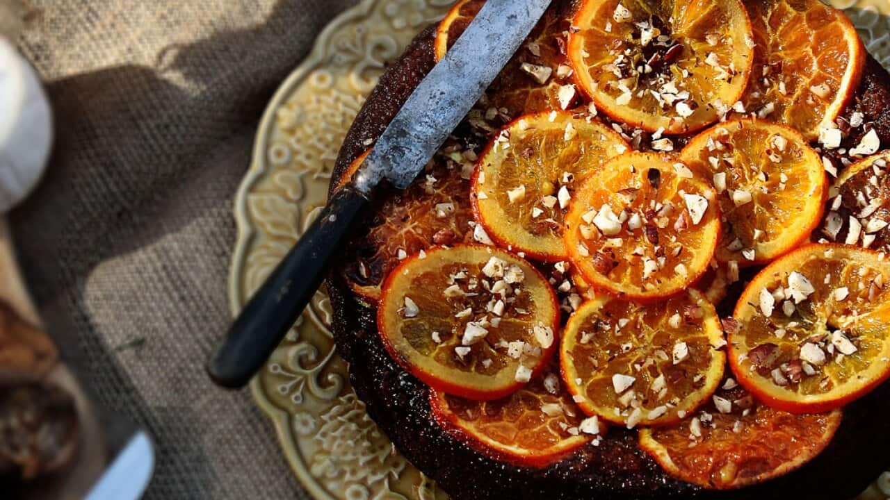 Honey, orange and hazelnut cake