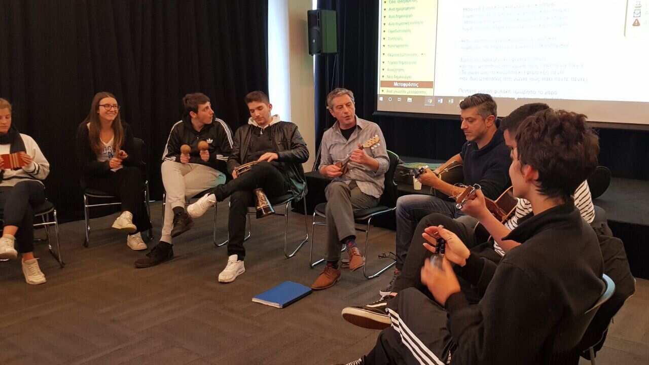 Rebetica in greek school in Melbourne