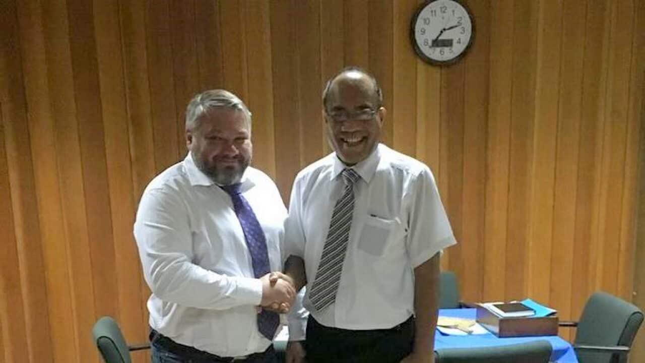 Anton Bakov with the president of Kiribati Taneti Maamau