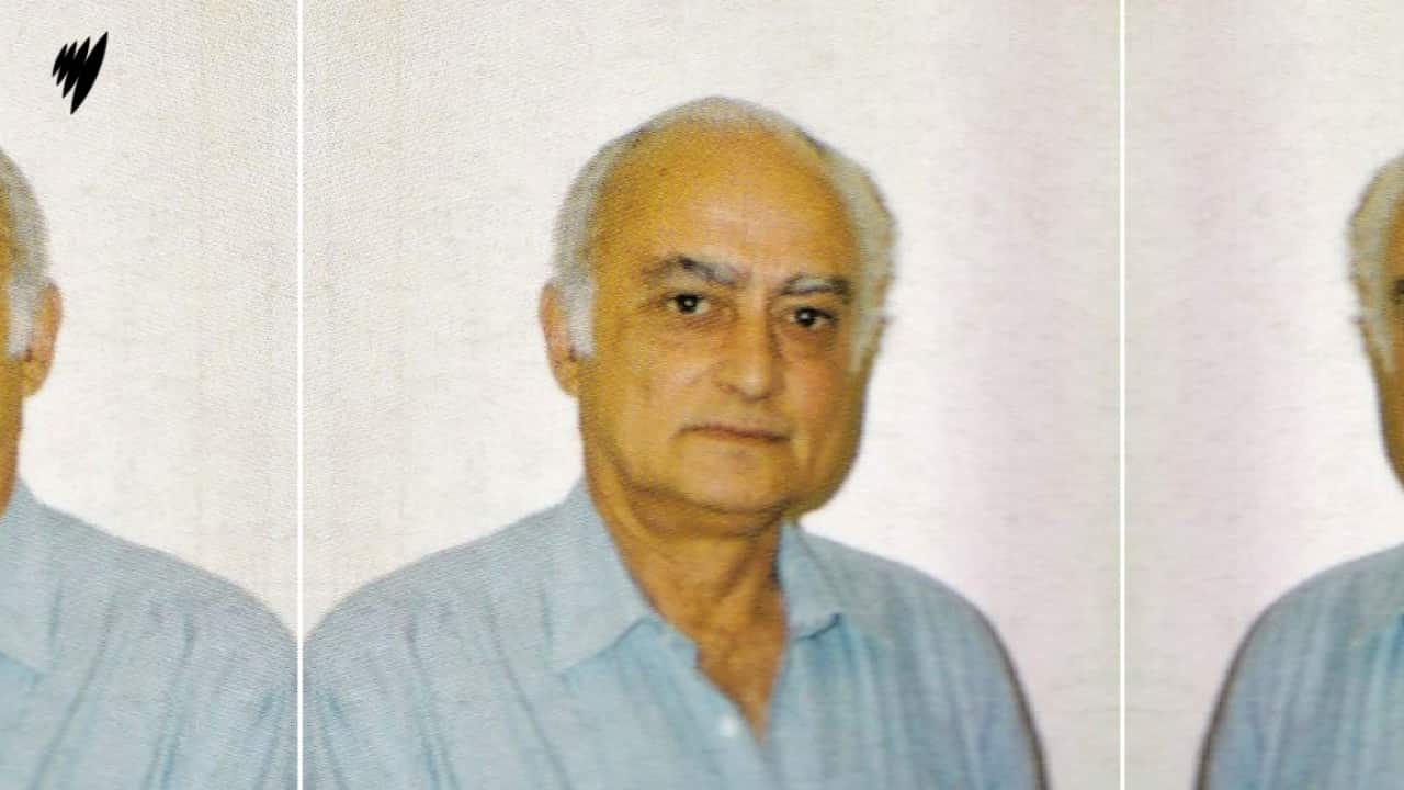 Ο Γιάννης Κατσαράς: Η φωτογραφία είναι από την συλλογή τετραλογία - ποίηση, σε επιμέλεια Ιάκωβου Γαριβάλδη, εκδόσεις Ναυτίλος