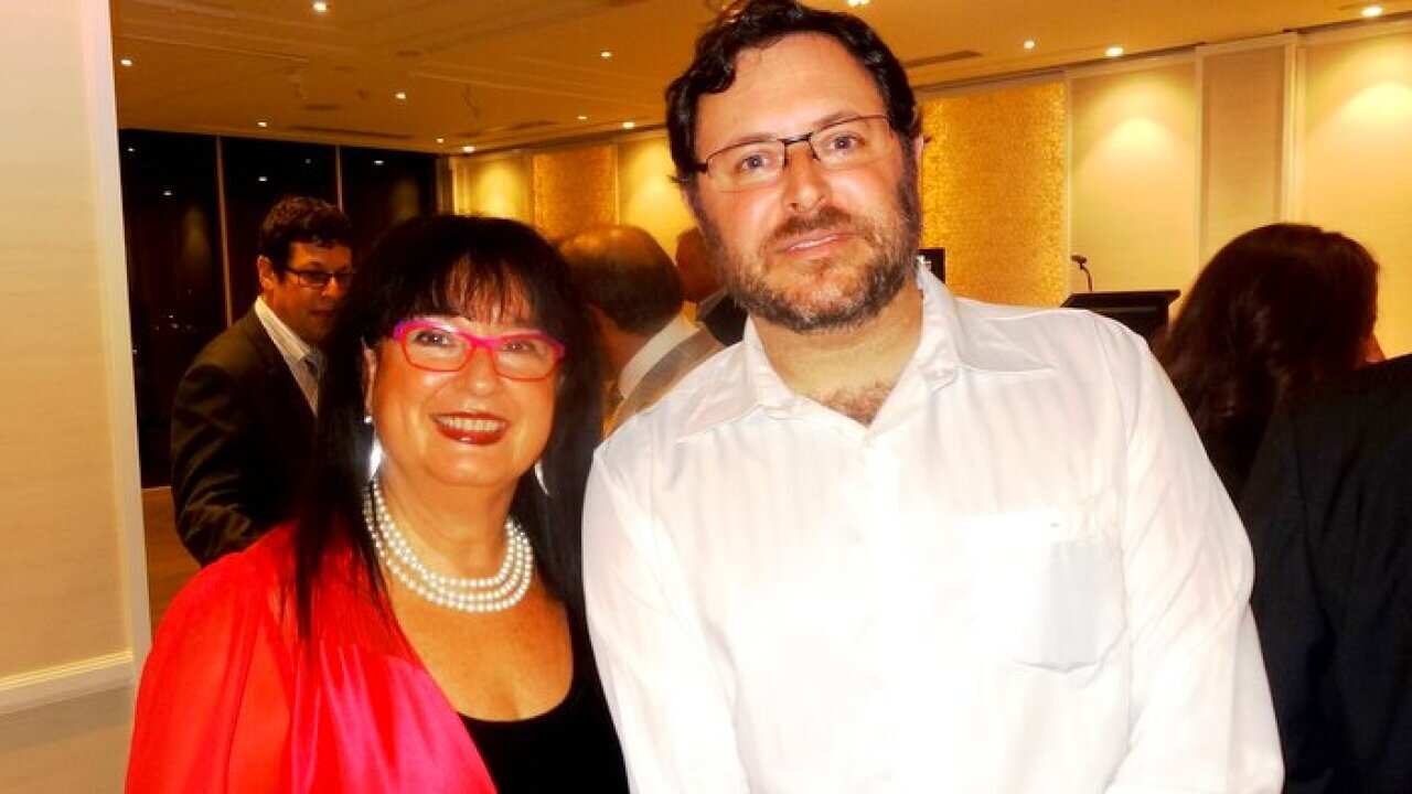 Listen to Nitza Lowenstein talking to Gareth Narunsky, about the latest in the Jewish community around Australia. 7.10.2018