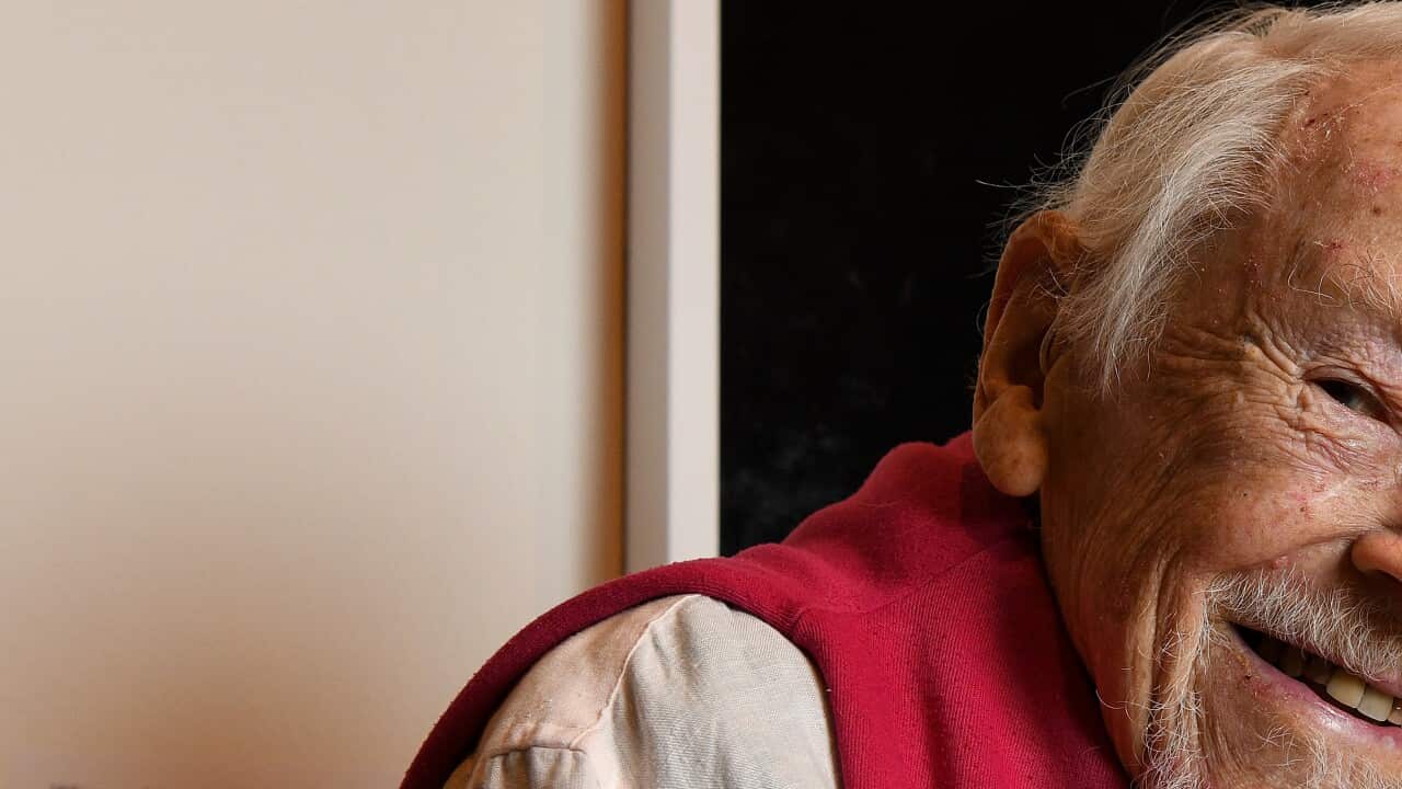 Melbourne-based artist Peter Wegner has won the 2021 Archibald Prize for his portrait of 100-year old Guy Warren. (AAP Image/Bianca De Marchi) NO ARCHIVING