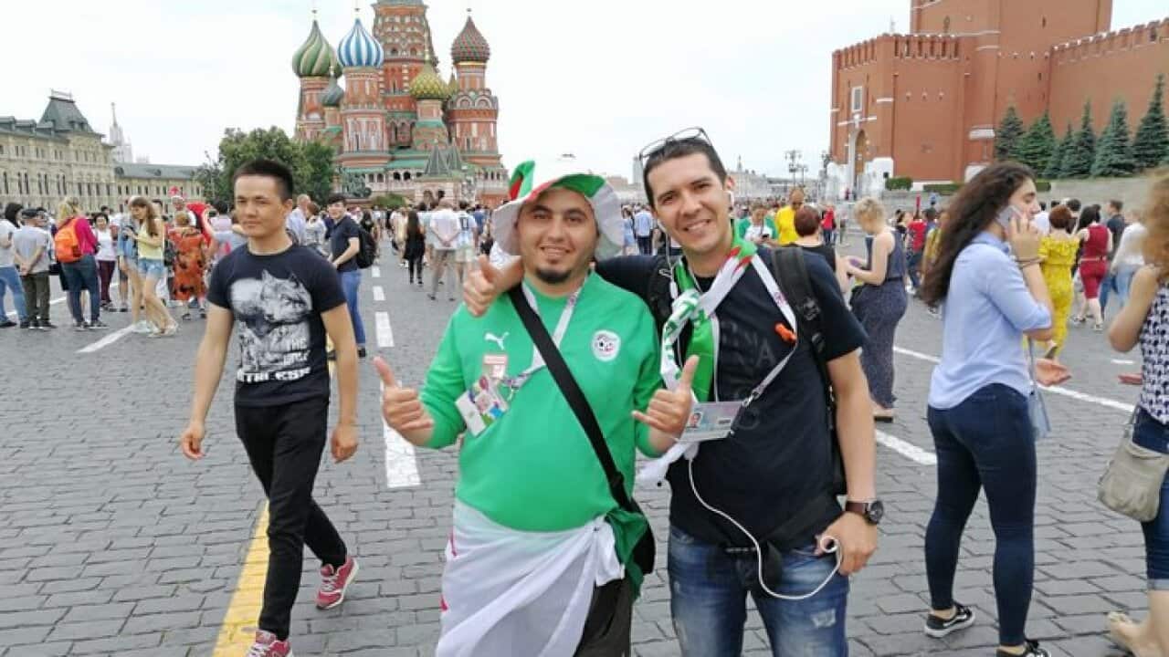 Deux fans algériens sur la Place Rouge à Moscou.