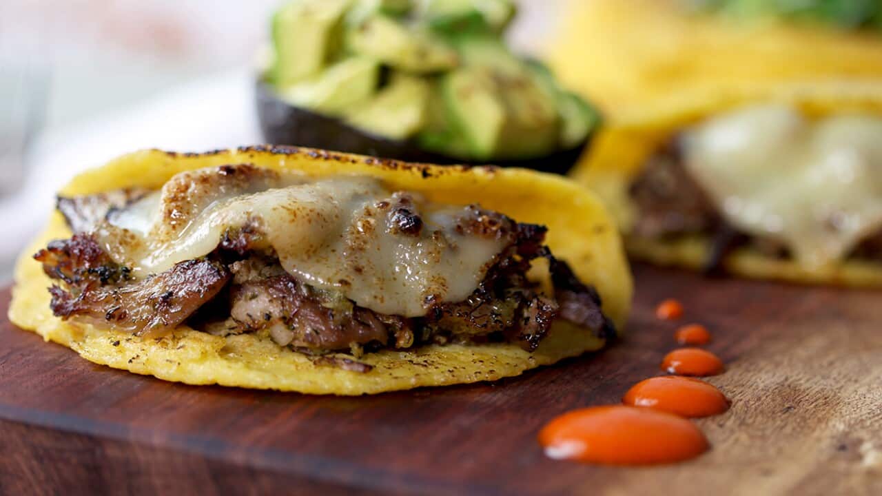 Corn pancakes with pork - cachapas con cerdo