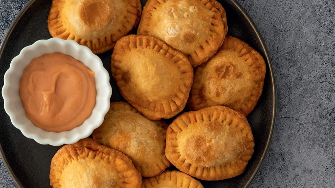Mini chicken empanadas (Pastelitos de pollo)