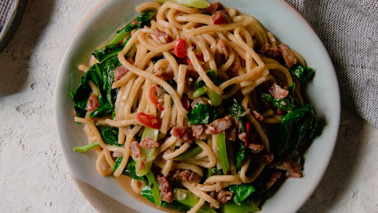 Stir-fried lap cheong with noodles