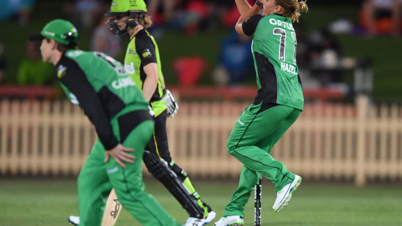 Danielle Hazell bowls for Sydney Thunder