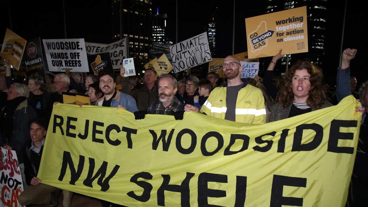 Climate protestors on the eve of the Federal Government's NWS decision (Christopher Tan).jpg
