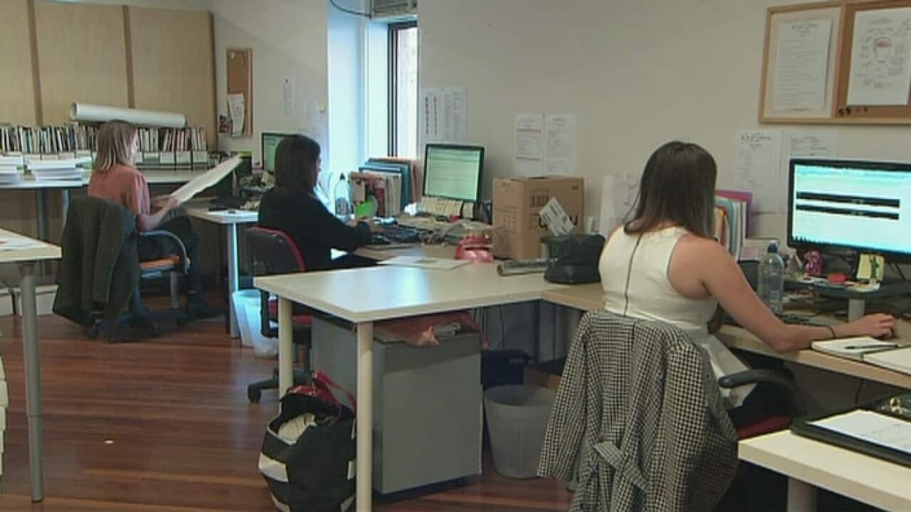 File image office workers