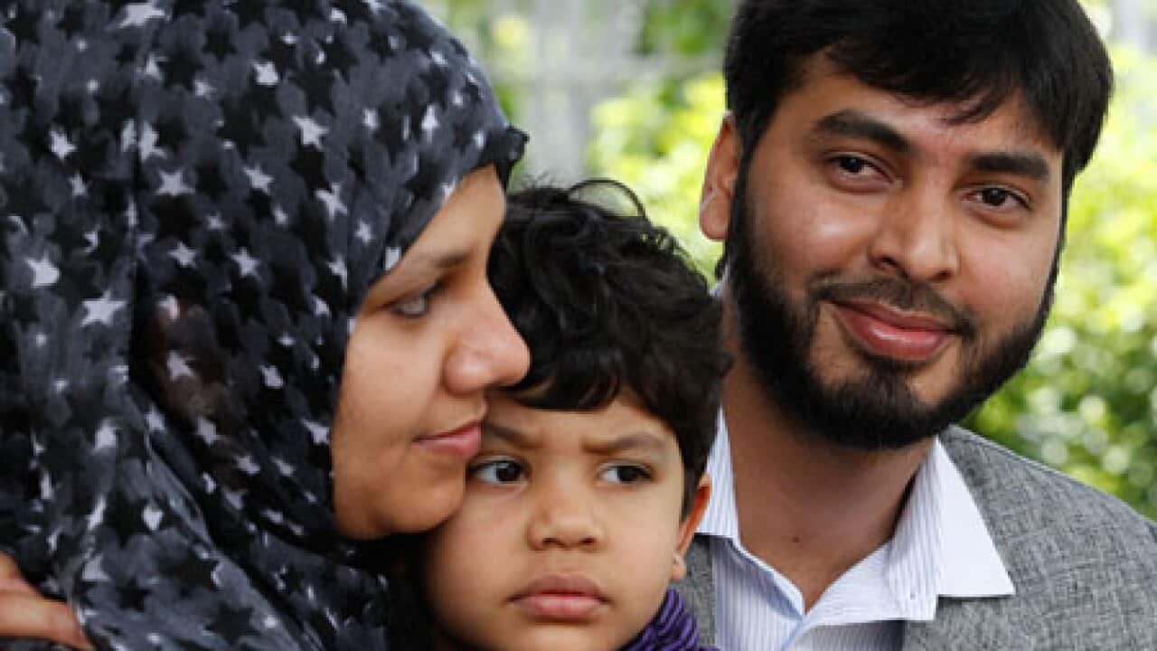 haneef_presser_brisbane_l_101222_aap_1050518707