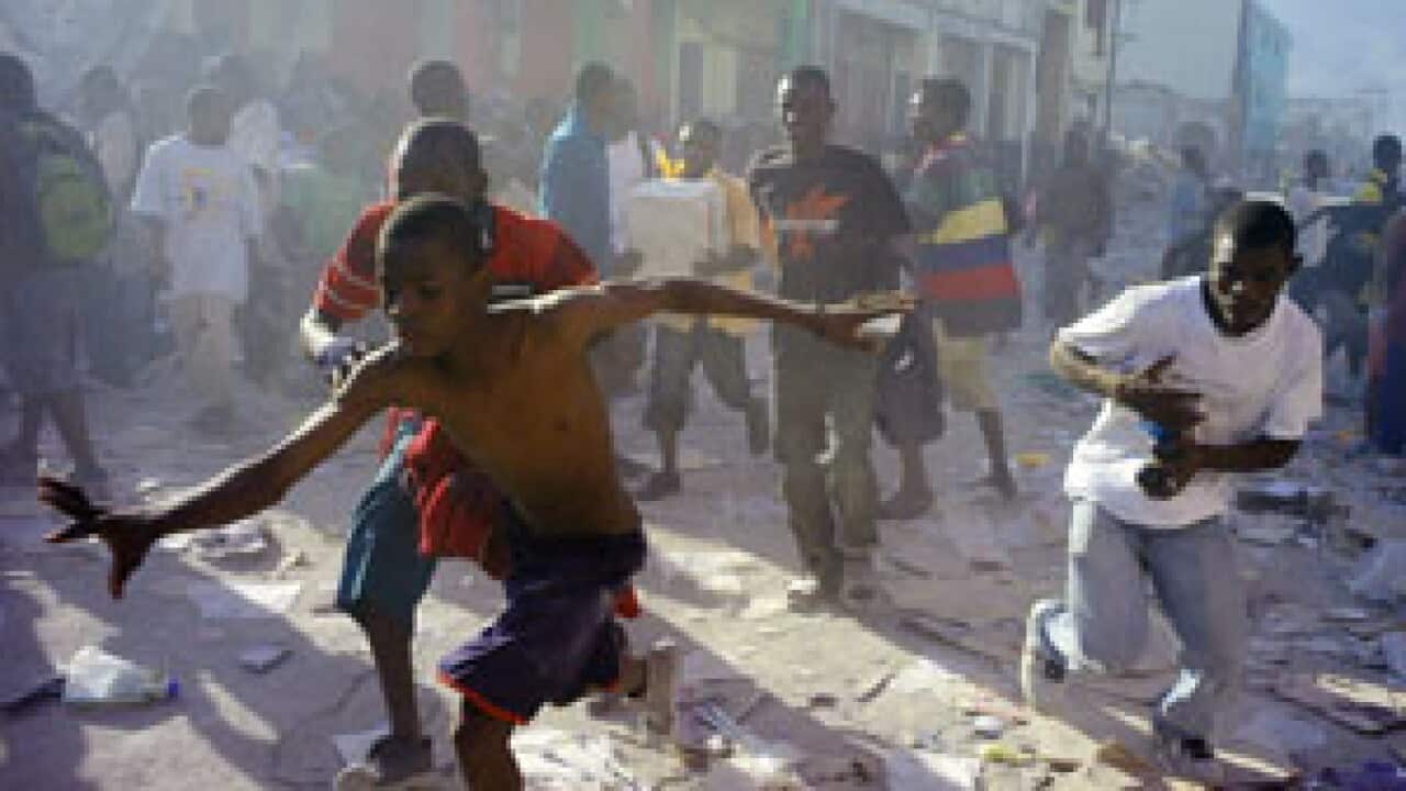 looters_haiti_100119_afp_1763855664