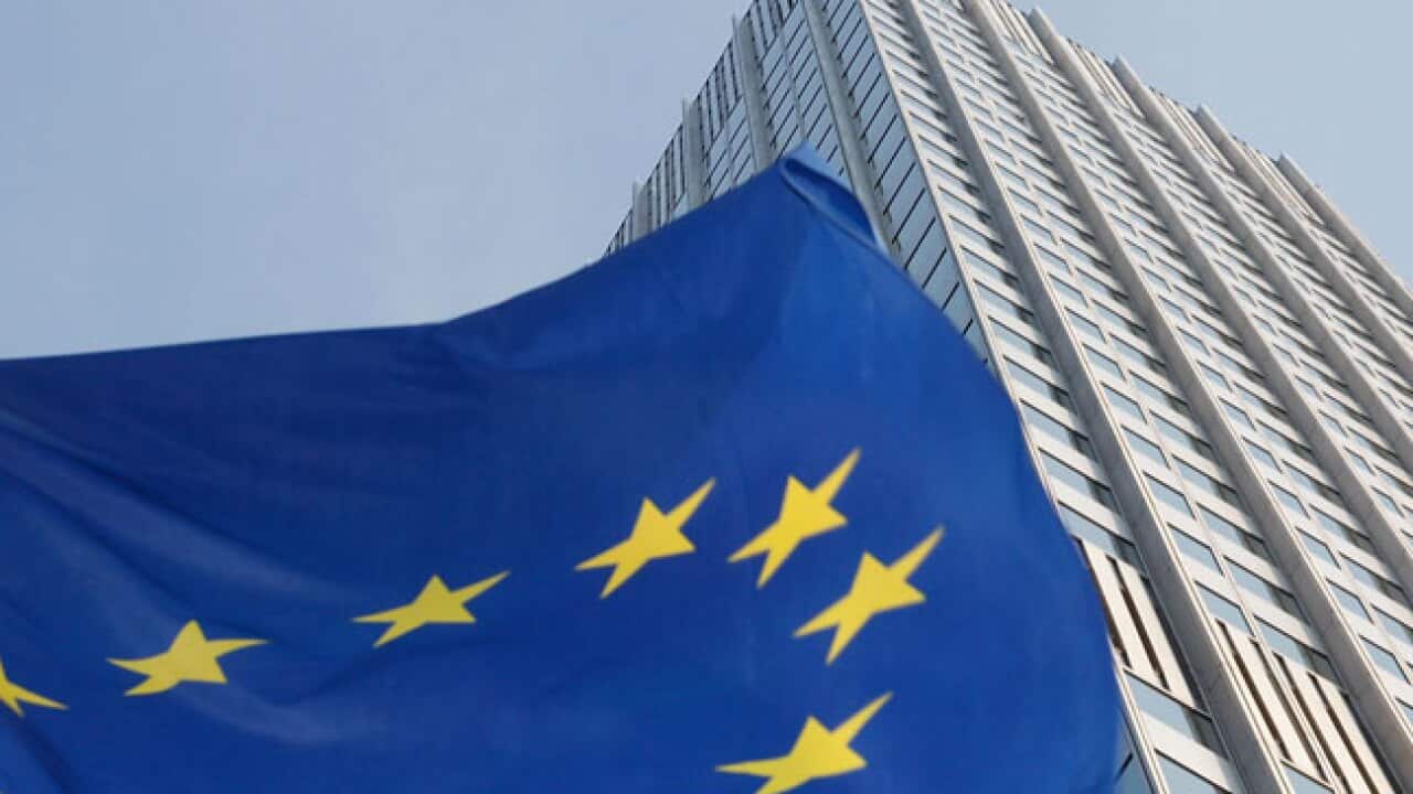 eu_flag_eurozone_b_111013_getty_2007488736