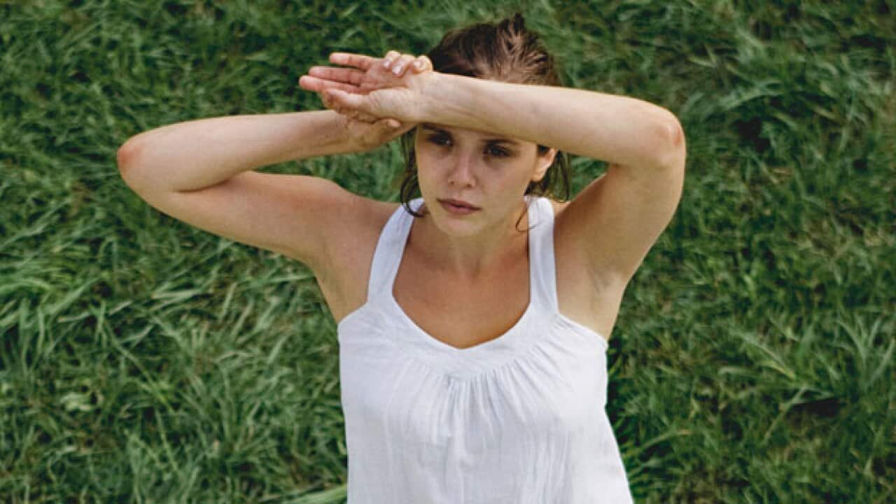 martha_marcy_may_marlene_627_1_1107273217