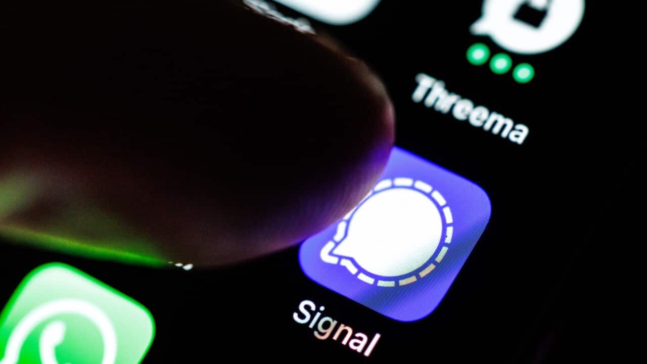Icon of Signal on screen of iphone
