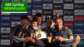 MONTREAL, QUEBEC - SEPTEMBER 24: Gold medalist Benjamin Noval and Team Spain (C), Spanish Junior's Coach, Eleuterio "Lute" Anguita and teammates, Raul Lopez, Aitor Martinez and Luca Martinez and Team Spain pose on the podium ceremony after the 99th UCI Road World Championships Montreal 2026, Men Junior Road Race a 134km one day race from Montreal to Montreal on September 24, 2026 in Montreal, Quebec. (Photo by Dario Belingheri/Getty Images)