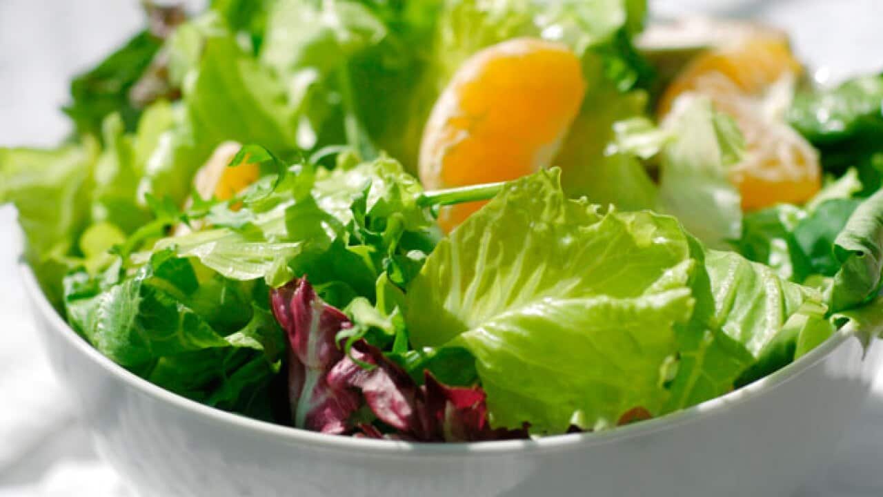 Orange-and-radish-salad-with-dates-and-fennel-seeds_336557619