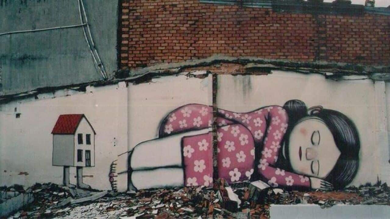 Thủ Thiêm và bức tranh tường “Cô Bé nằm ngủ”