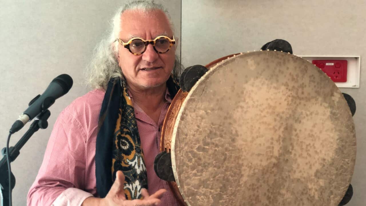 Alfio Antico in studio a Melbourne