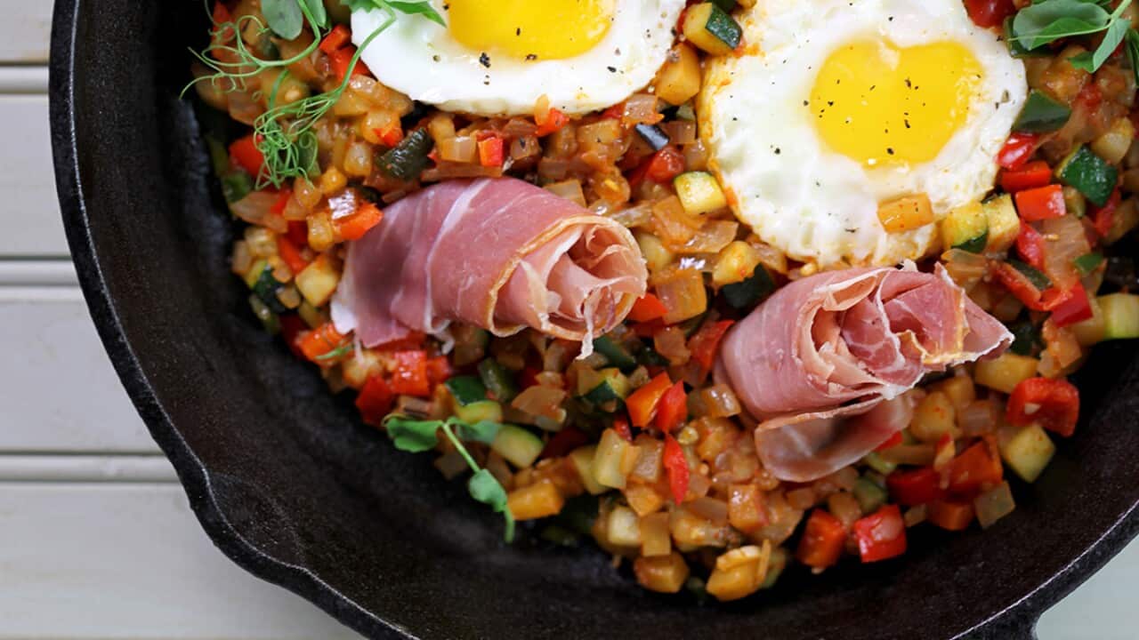 Spanish ratatouille with eggs and ham (pisto Manchego)