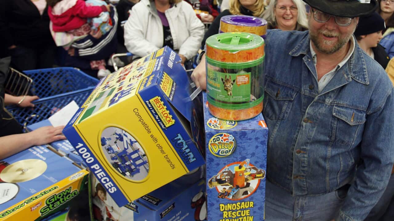Consumers give US economy a lift