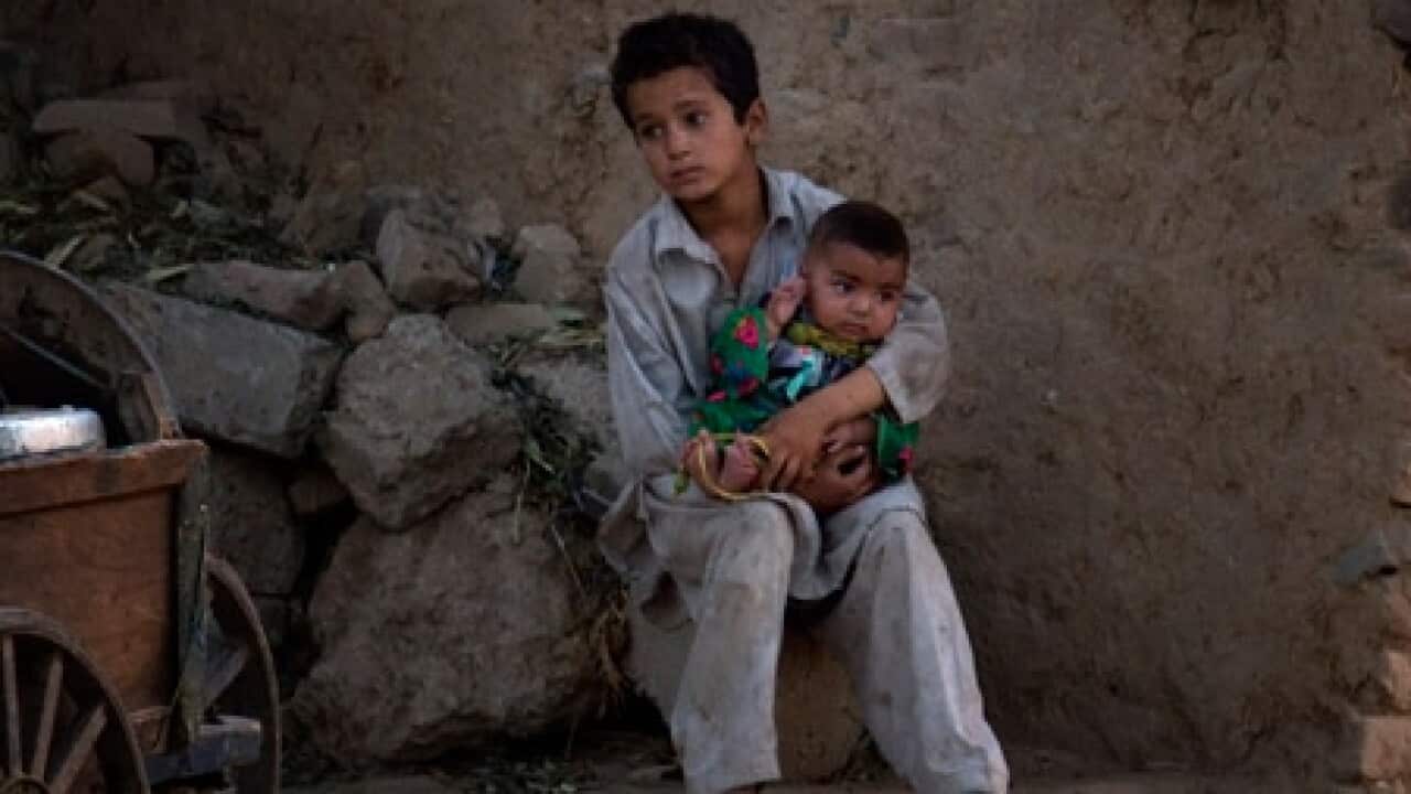 afghan_refugees_pakistan_100706_B_AP_633701788