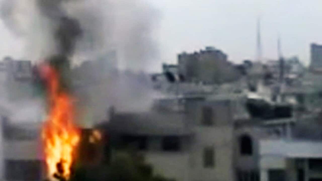 Homs-shelling_amateur-video-Shaam-News-Network_b_120416_aap_360251673
