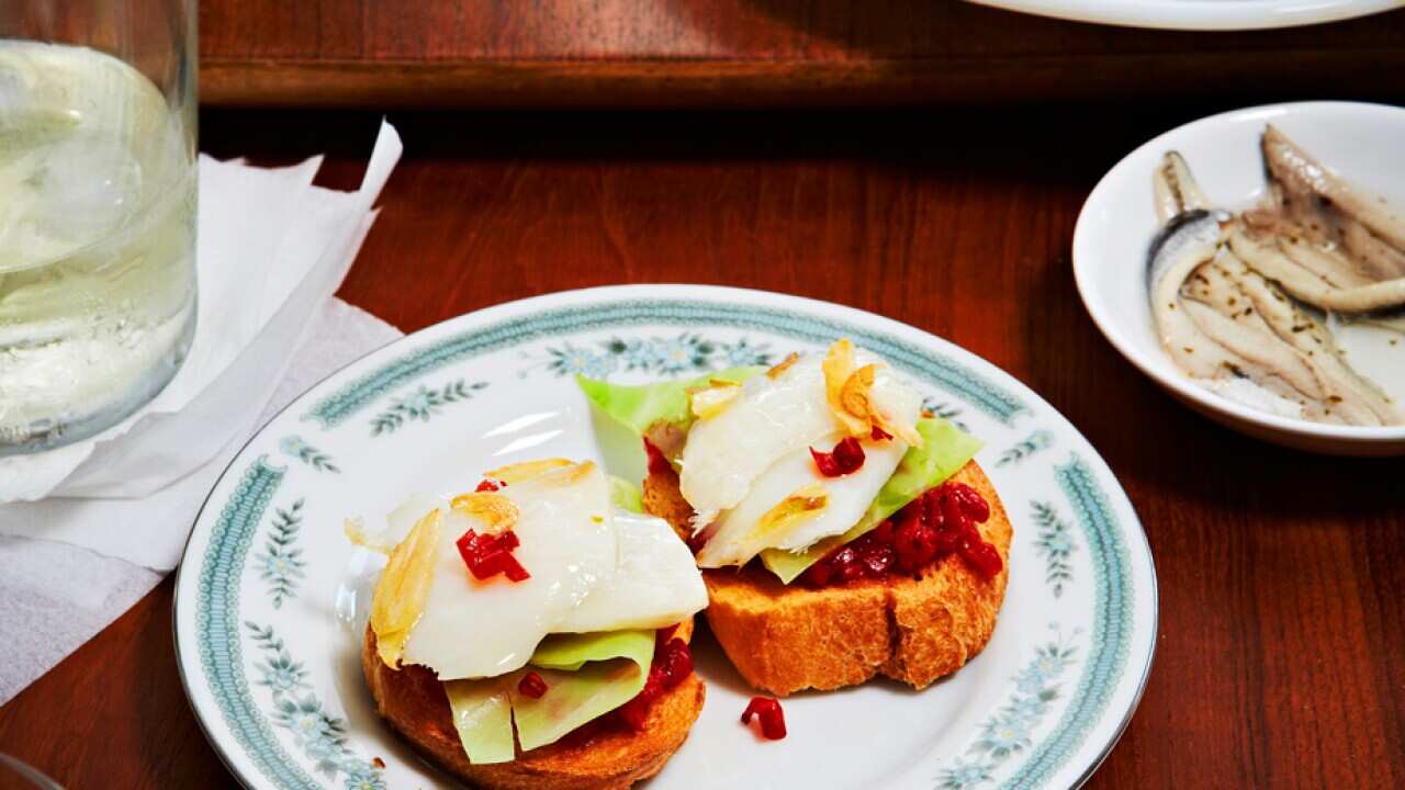 Salt cod with cabbage and piquillo pepper vinaigrette (bacalao con repollo y vinagreta de pimientos del piquillo)(