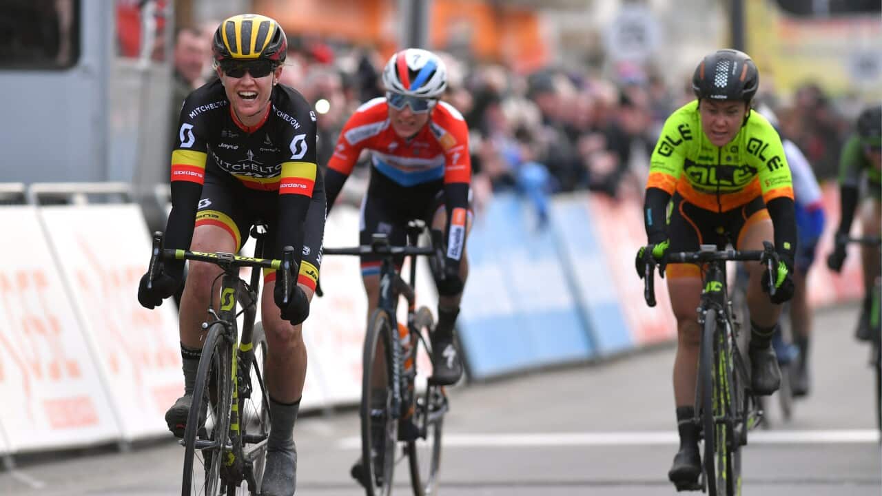 Jolien D'hoore wins the women's 2018 Driedaagse de Panne beating Aussie Chloe Hosking and Christine Majerus in the bunch sprint (Getty)