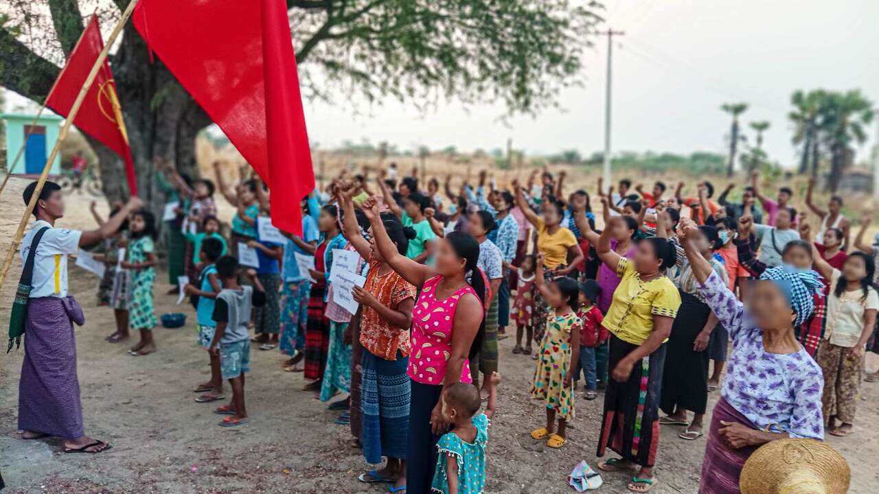 ဓါတ်ပုံ - အညာဒေသ မြေပြင်သပိတ်မြင်ကွင်း(ဒေသခံသပိတ်ကော်မတီ)