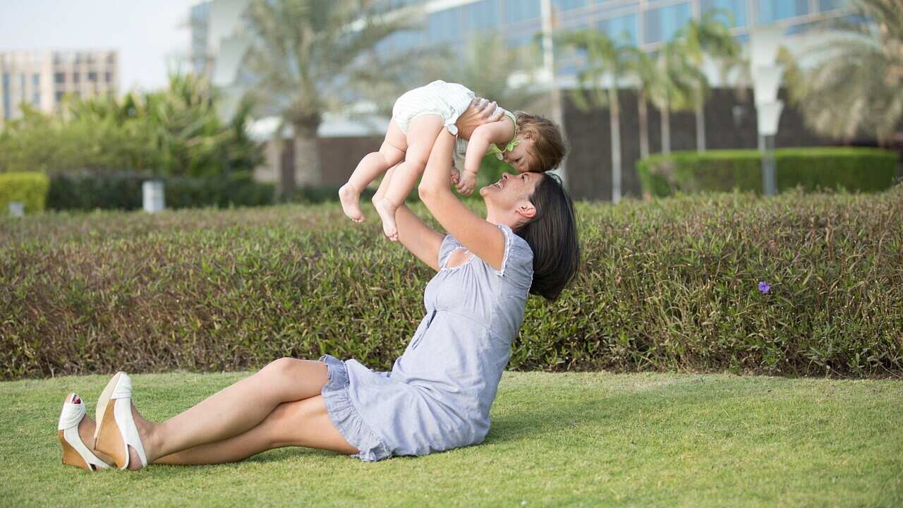 mother-1171569_1280.jpg