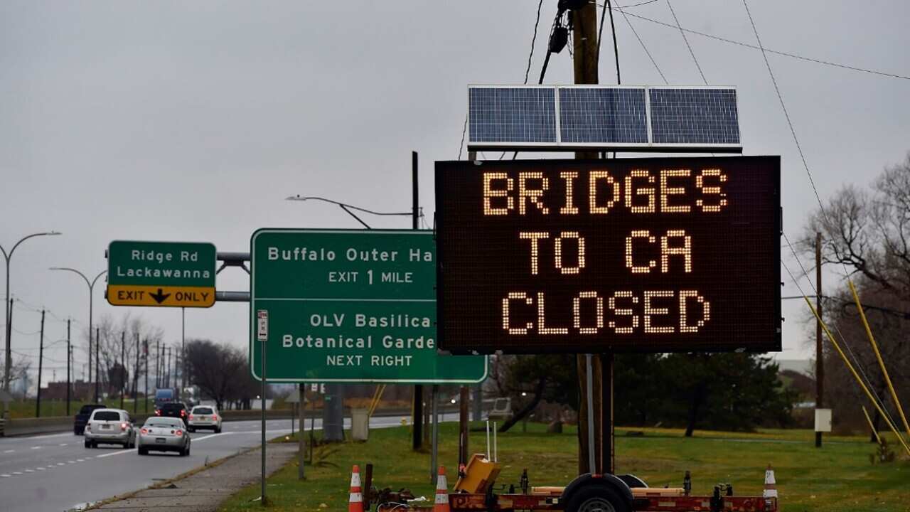 All bridges between the US and Canada closed after a car crashed and exploded at The Rainbow Bridge in Niagara Falls, New York.jpg