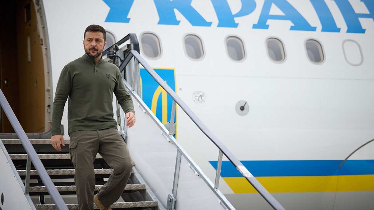 Zelensky Meets Taoiseach In Shannon - Ireland