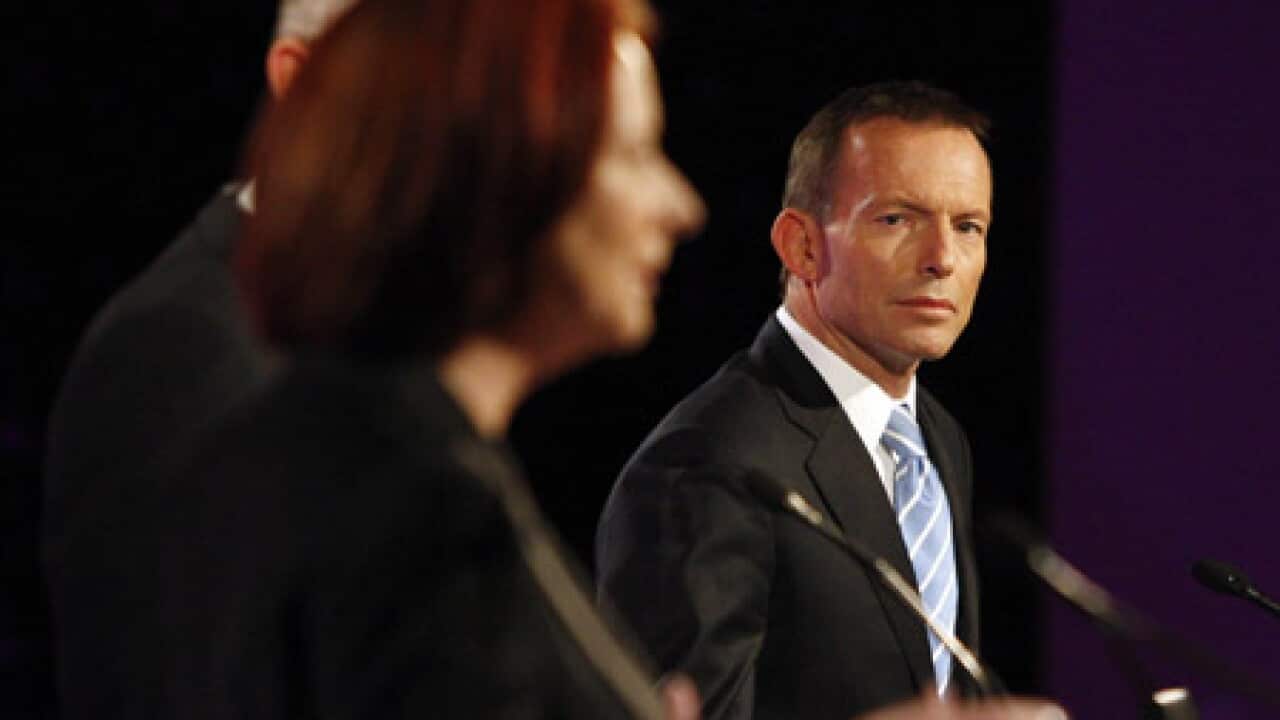 abbott_gillard_100726_B_AP_1885102974