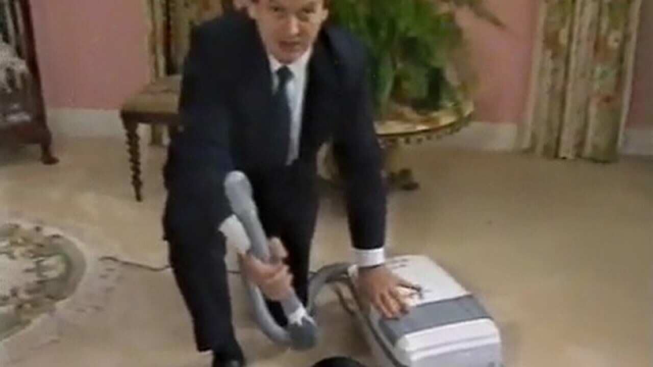 Former Godfreys boss John Hardy in a 1990 TV ad