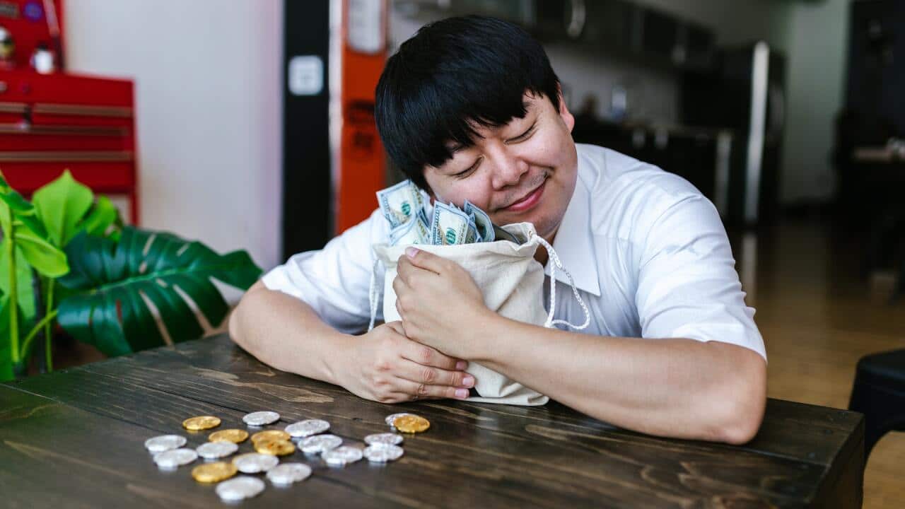 may peraan, money tips, finance experts, finances, money