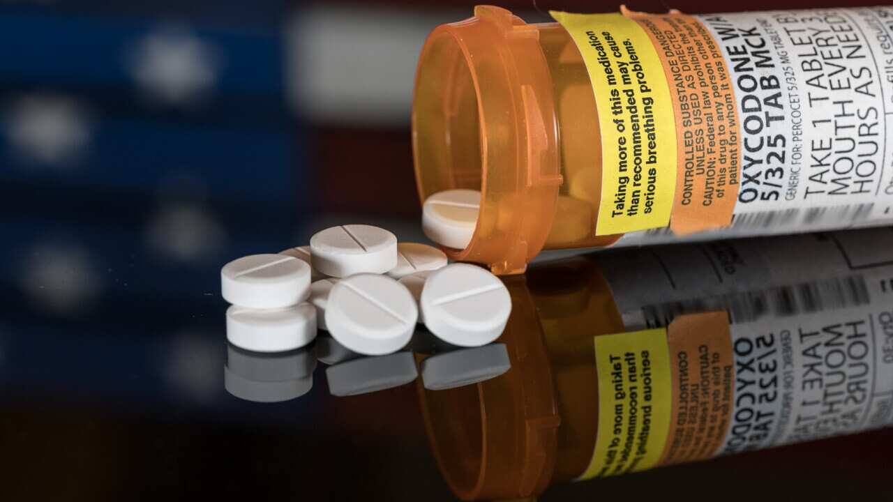 Macro of oxycodone opioid tablets