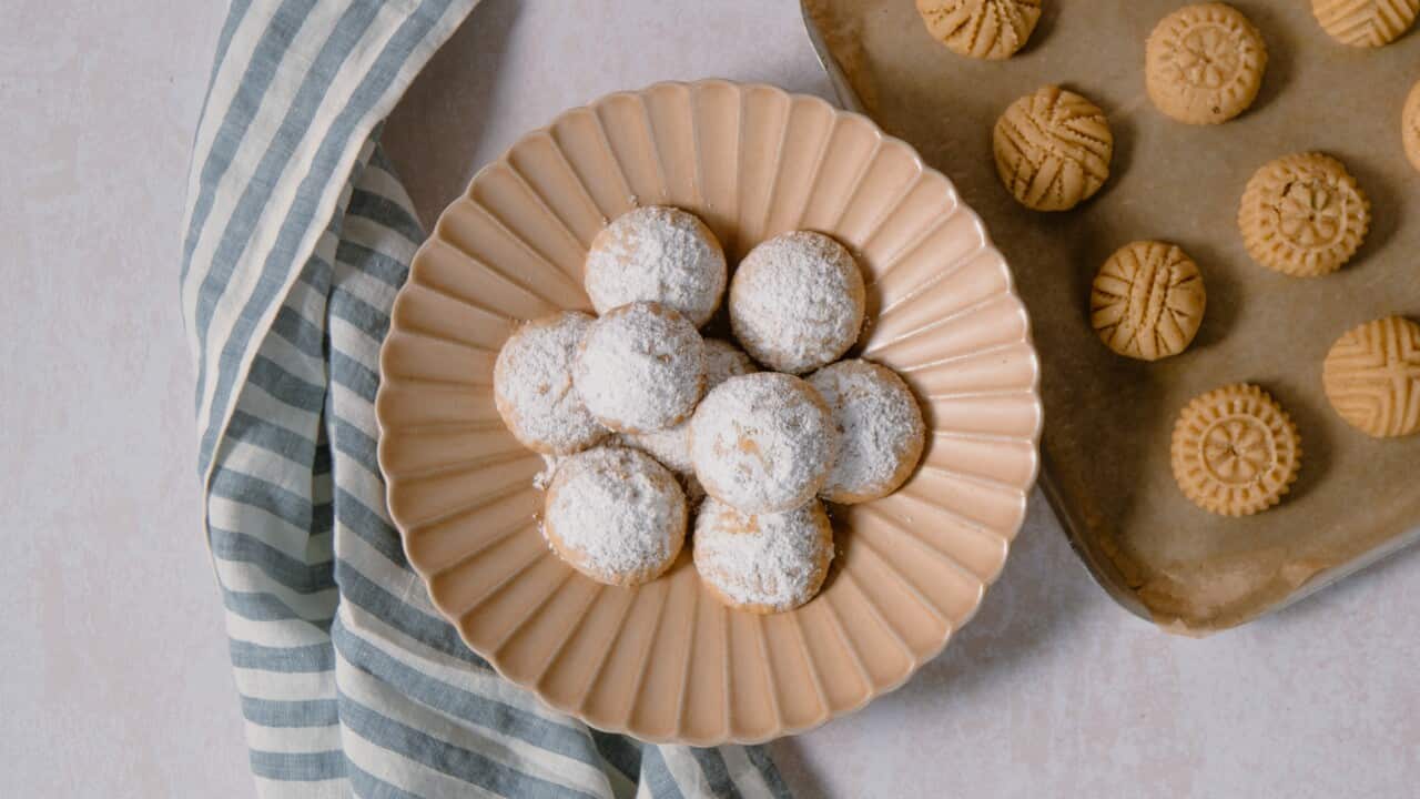 Kahk El-Eid (Egyptian spiced biscuits)