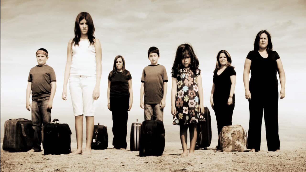 Others Different,, migrant