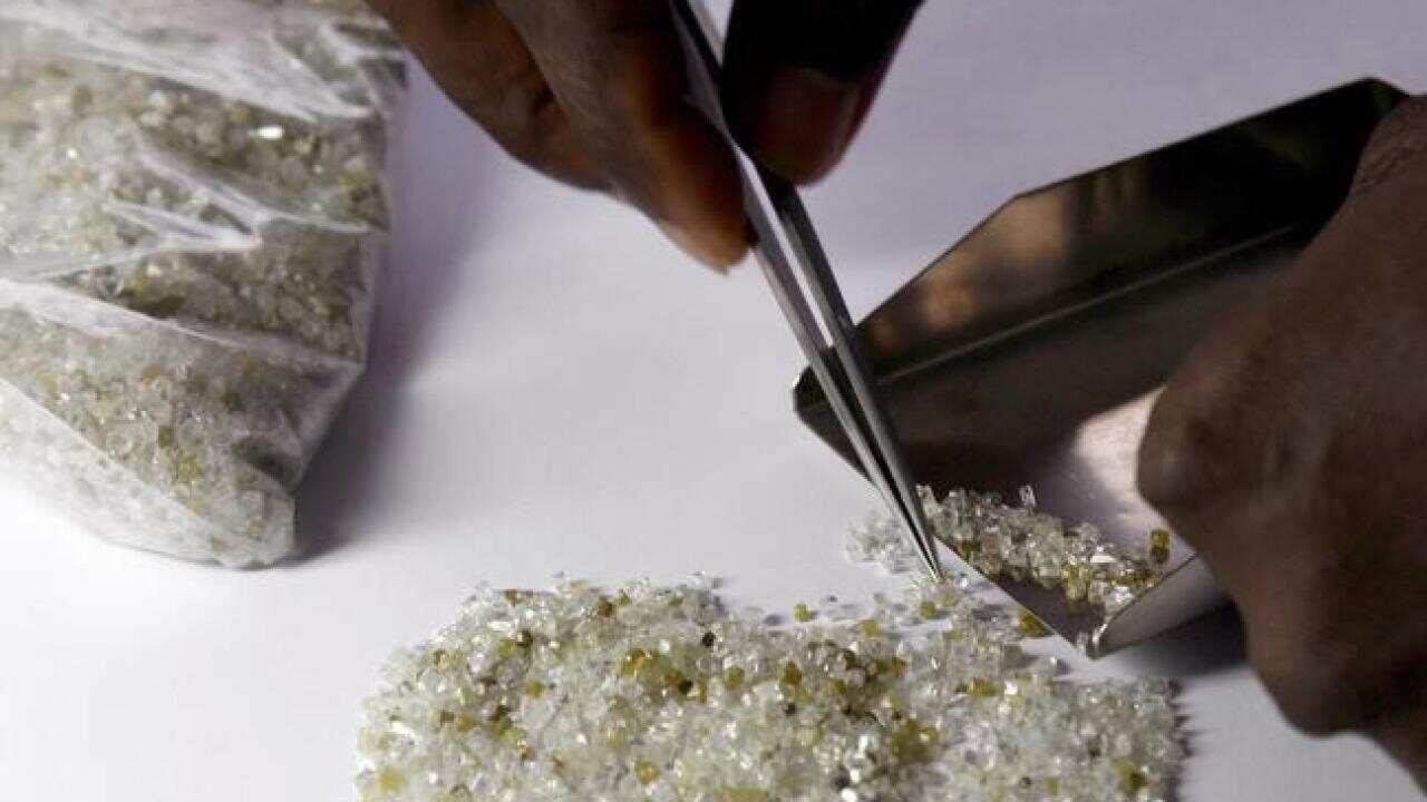 africa_diamonds_111027_getty_B_1204841197