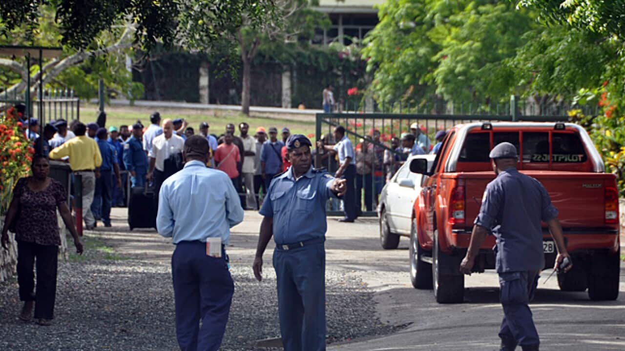 png_police_deadlock_L_111213_aap_137588307