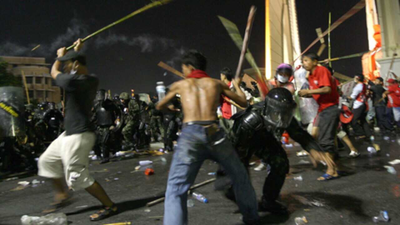 thailand_violence_b_100411_epa_977335070