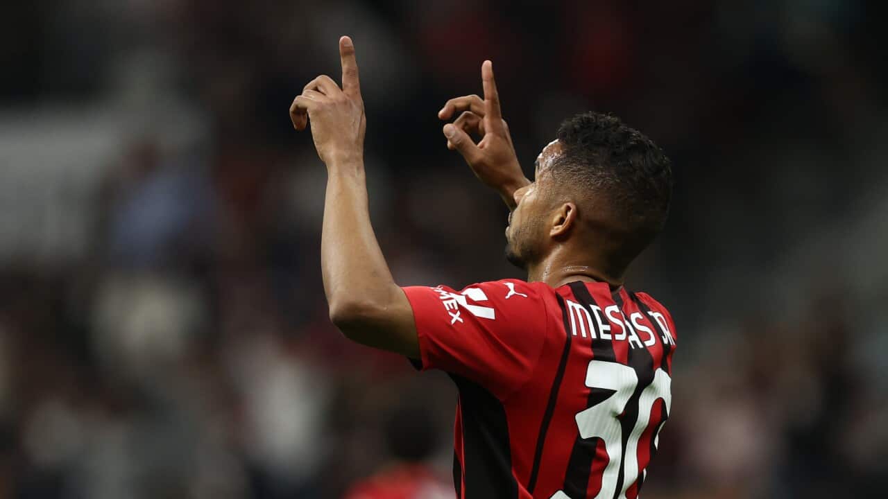 Junior Messias festeggia il secondo dei due gol con i quali il Milan ha battuto il Genoa