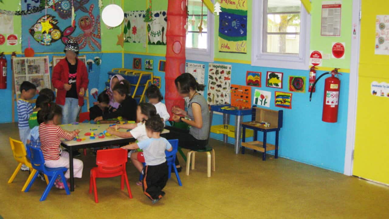 According to the Department of Immigration, between 15 and 30 pre-school children attend playgroup daily and another 70 children are attending the local primary school at the nearby town of Woodside. (Karen Ashford, SBS)