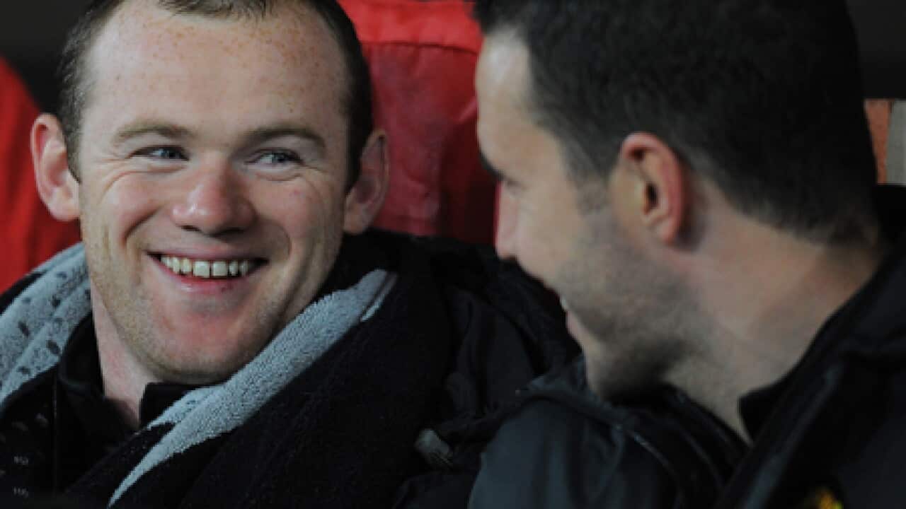 Rooney_bench_091104_B_getty_42823529