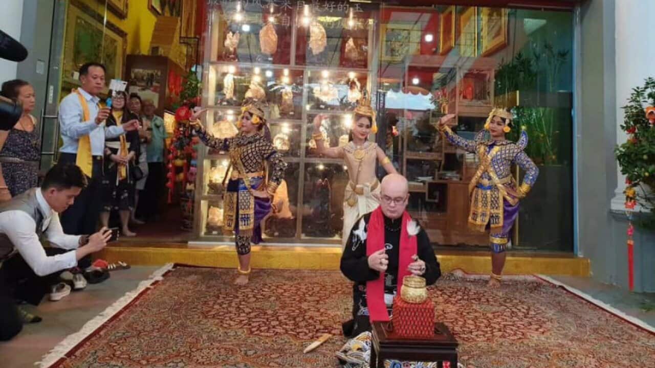 គ្រូហុងស៊ុយដែលយកក្រុមសិល្បះរបាំព្រះរាជទ្រព្យ ទៅសម្តែងនៅប្រទេសសឹង្ហបុរី