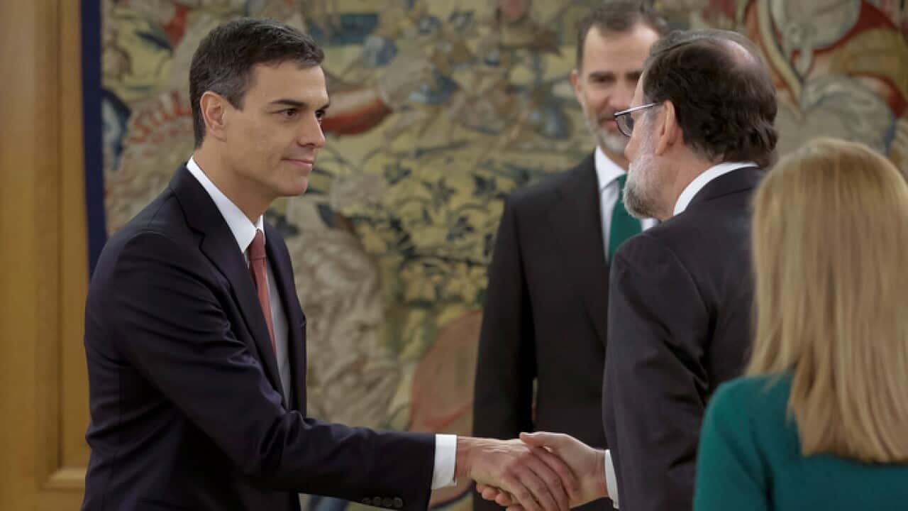New Spanish Prime Minister, Pedro Sanchez (L), in presence of Spain's King Felipe VI.
