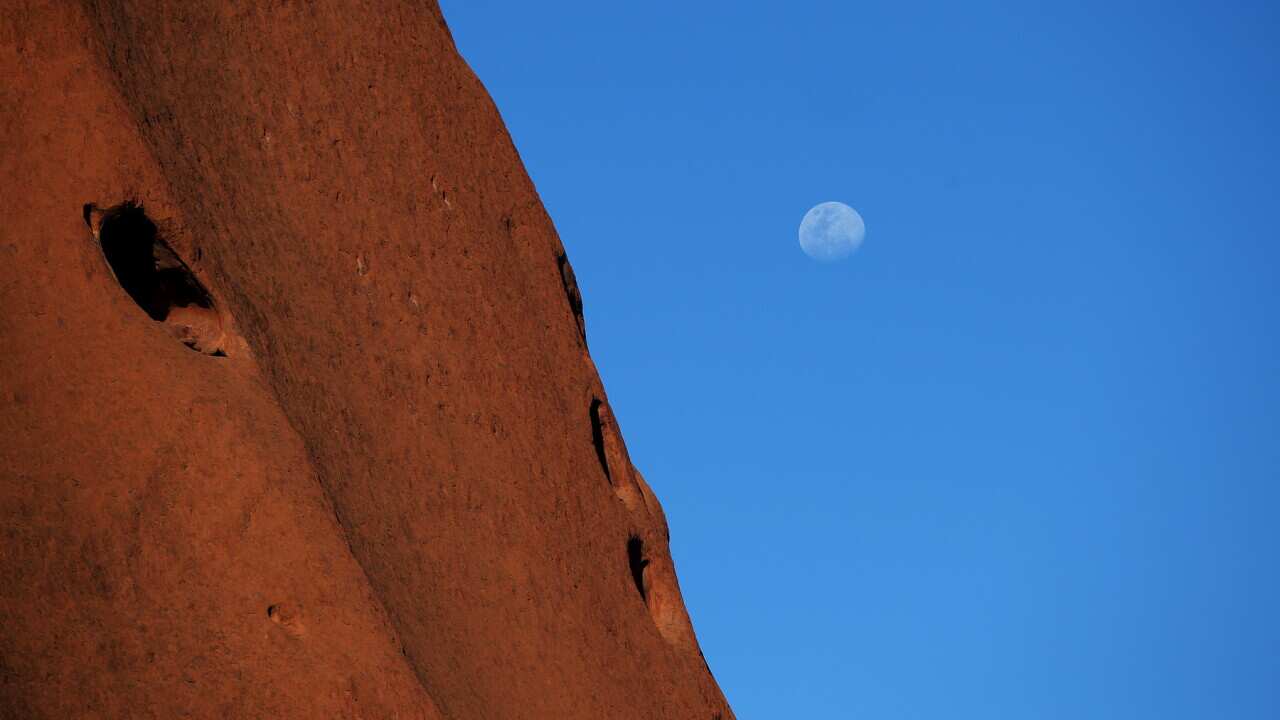 Tourists Flock To Uluru As Climbing Ban Approaches